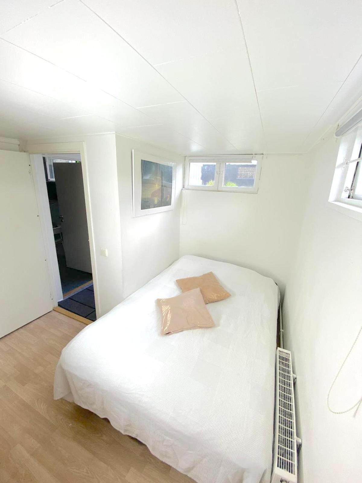 Tallkrogen Romantic House - Upper Or Lower Apartment 스톡홀름 외부 사진